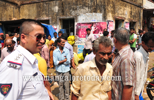 Cental Market merchants and street vendors clash